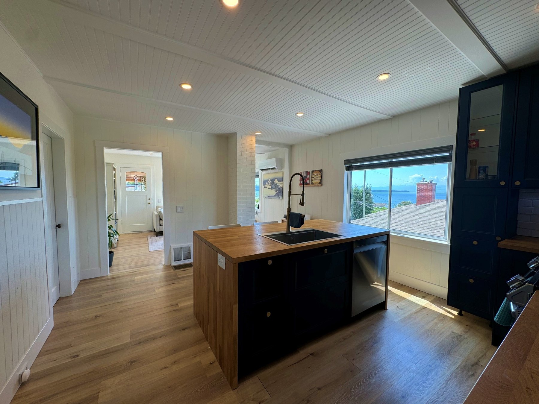 Kitchen with ocean view